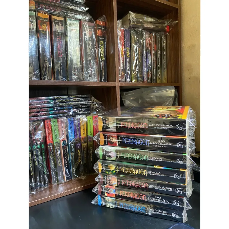 Pendragon từ tập 1 > 7 786044