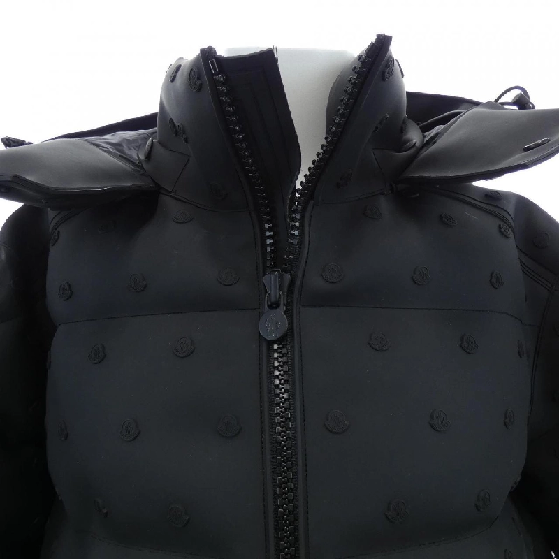 MONCLER PHARRELL WILLIAMS - Áo khoác lông vũ MAYA70 PW - Hàng hiệu Chính hãng 889312