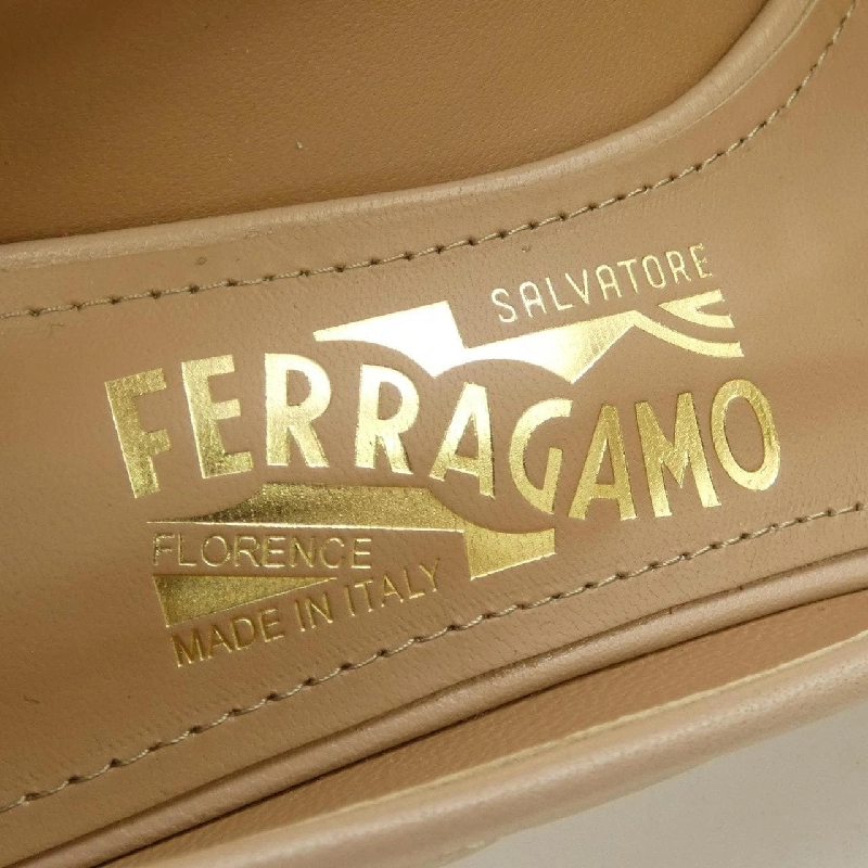 Giày cao gót SALVATORE FERRAGAMO VARA Q - Hàng hiệu Chính hãng 828565