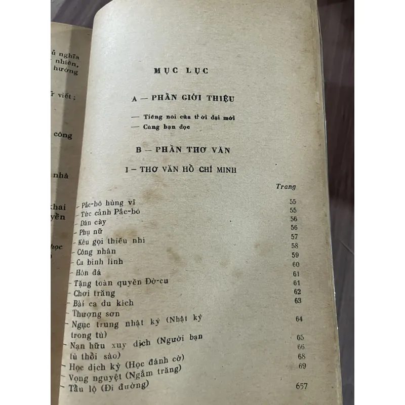 THƠ VĂN CÁCH MẠNG (1930 -1945)- khổ lớn  689811