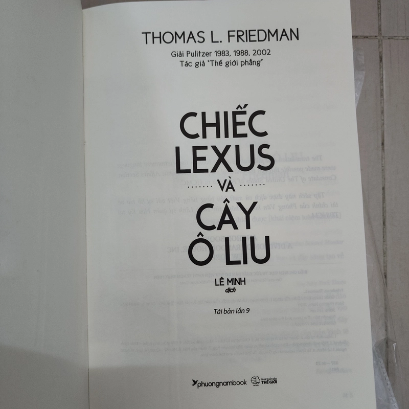 Sách Chiếc Lexus và cây Ô liu của Friedman 499687