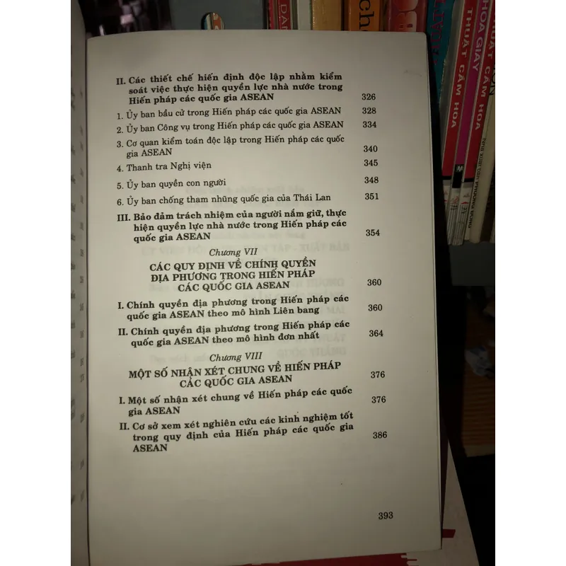 Nghiên cứu so sánh hiến pháp các quốc gia ASEAN - PGS. TS. Tô Văn Hoà 621912