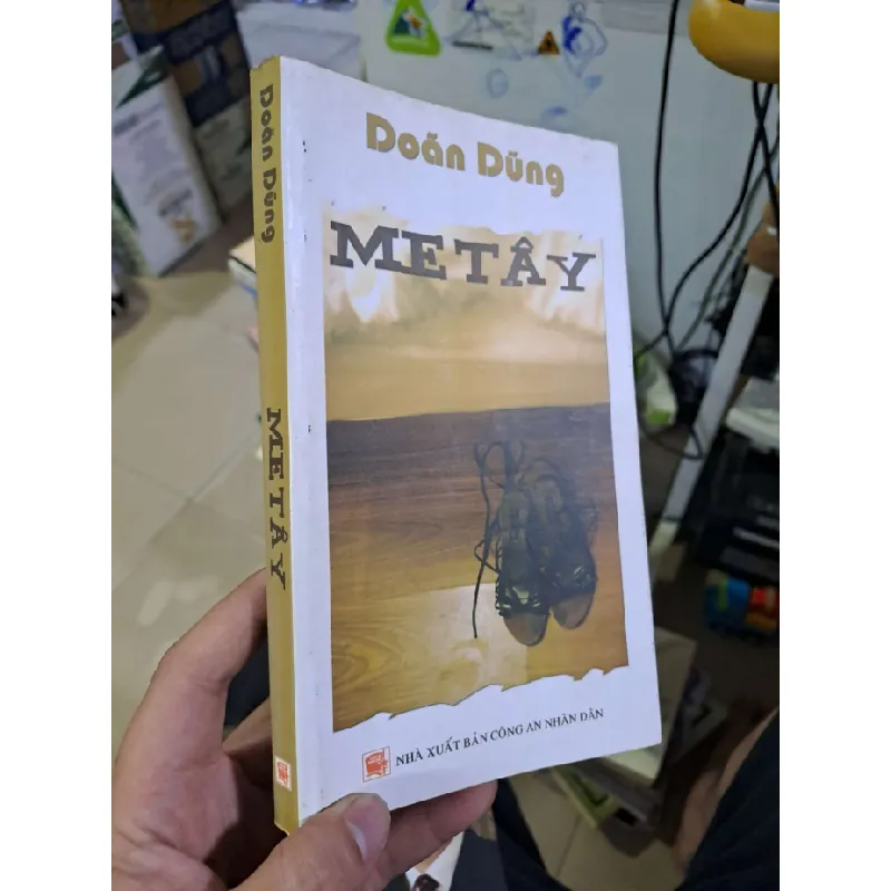 [Sách Cũ SCGR] Me tây Doãn Dũng 2008 mới 80% ố nhẹ có chữ ký tác giả Văn học Việt Nam HCM1809 680433