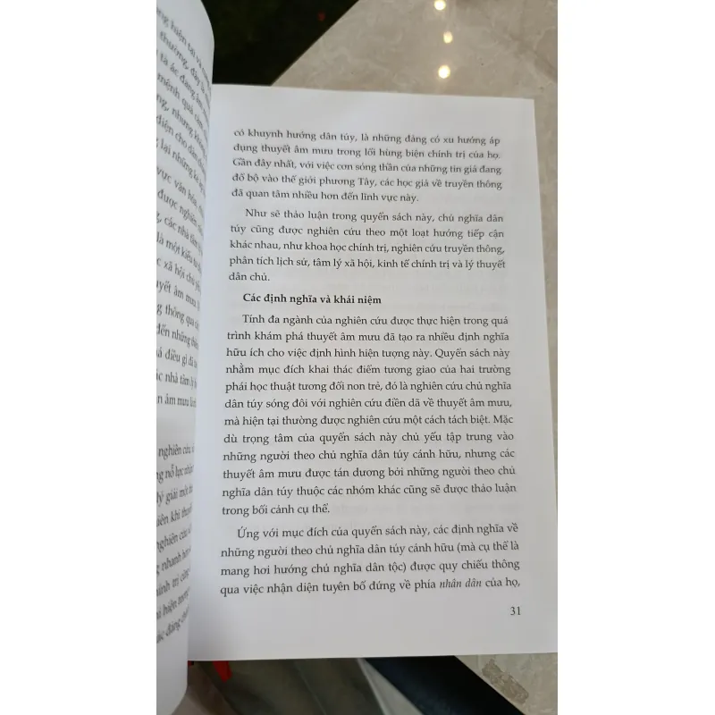 THUYẾT ÂM MƯU VÀ CHỦ NGHĨA DÂN TÚY - NGUYỄN VƯƠNG TUẤN 732968