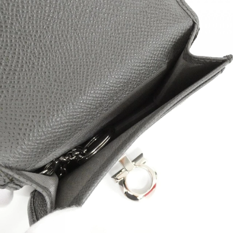 Salvatore Ferragamo 22 D198 Ví và Chìa khóa 620977