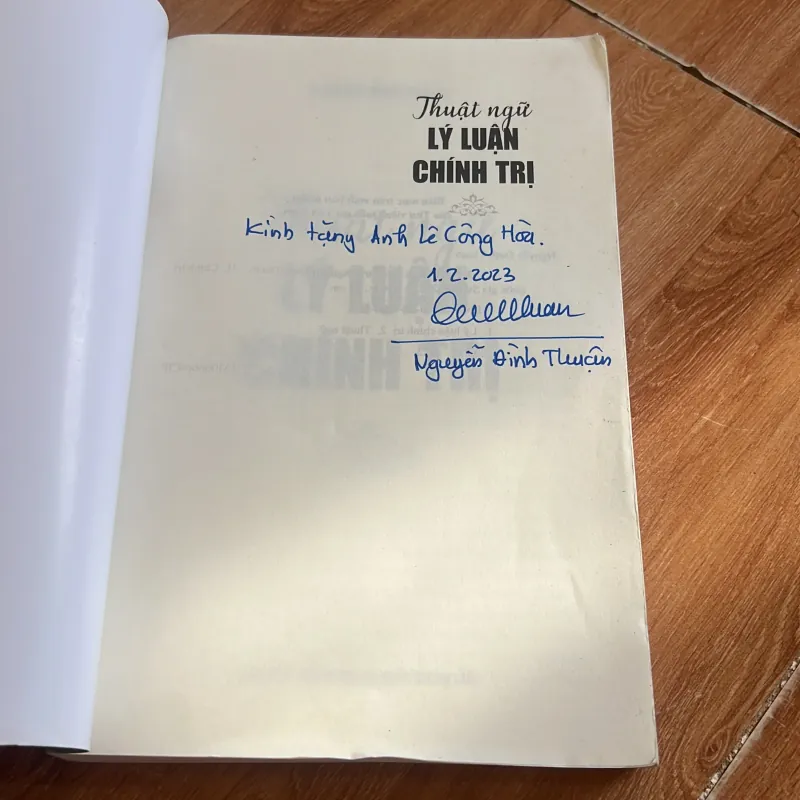 Thuật ngữ lý luận chính trị  929792