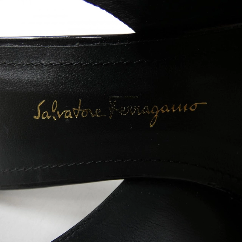 Giày cao gót SALVATORE FERRAGAMO - Hàng hiệu Authentic 830274