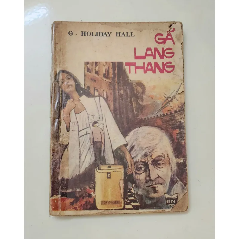 Truyện trinh thám hình sự cổ điển: GÃ LANG THANG (G. Holiday Hall) 759567