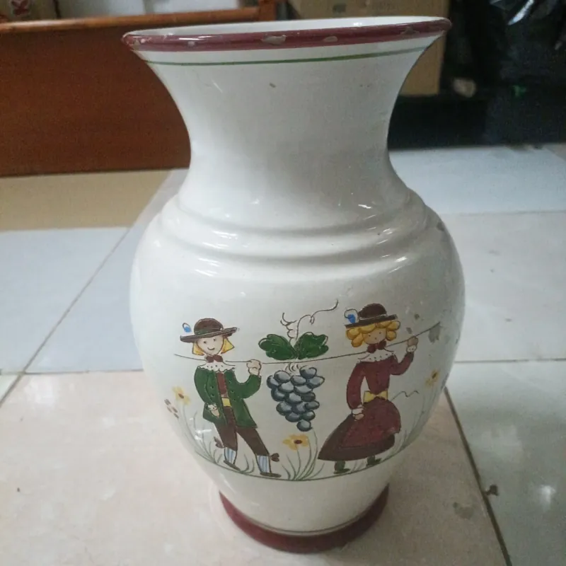 Bình gốm hình hai vợ chồng  1029313