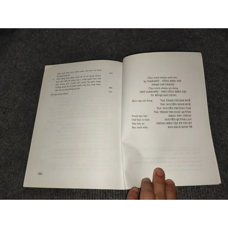 MỐI QUAN HỆ GIỮA TĂNG TRƯỞNG KINH TẾ VỚI PHÁT TRIỂN VĂN HOÁ 993092