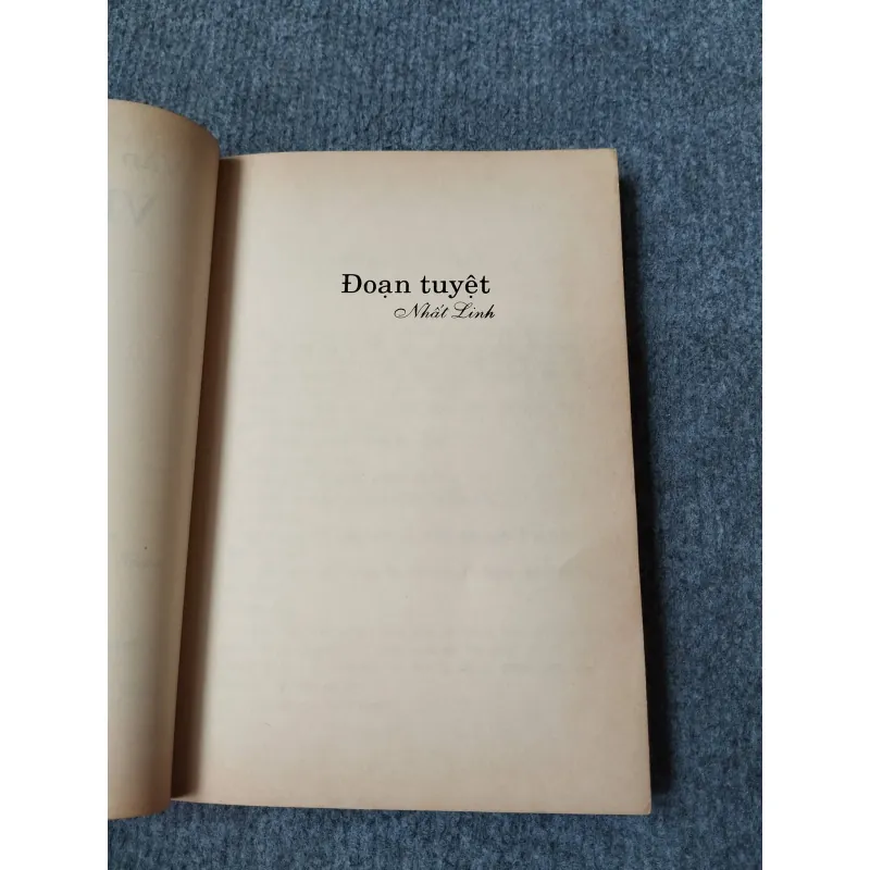 VĂN XUÔI LÃNG MẠN VIỆT NAM (1930 - 1945) TẬP BA 729245