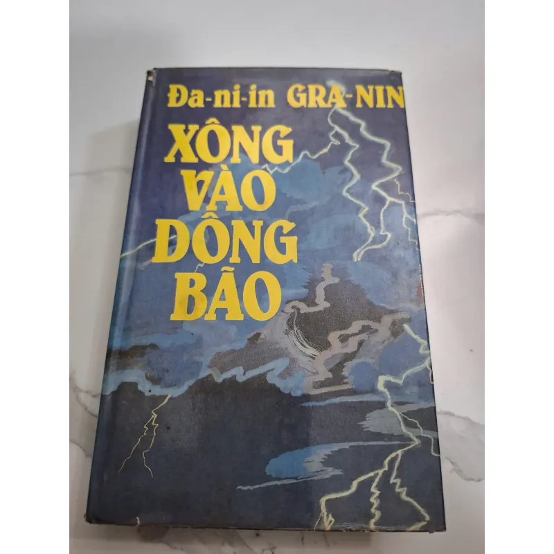 Xông vào giông bão (Иду на грозу) - Đa-ni-in Gra-nin (Daniil Granin) 604804