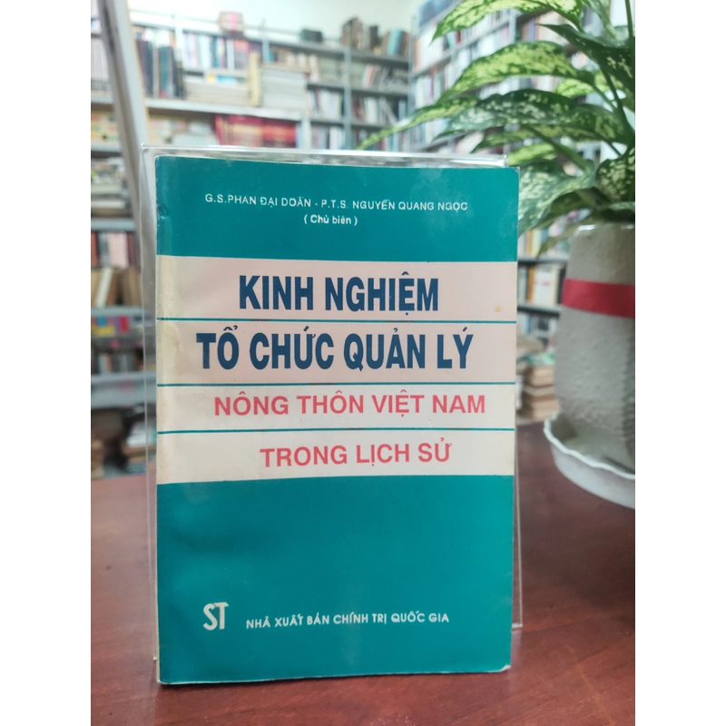 KINH NGHIỆM TỔ CHỨC QUẢN LÝ NÔNG THÔN VIỆT NAM TRONG LỊCH SỬ 329936