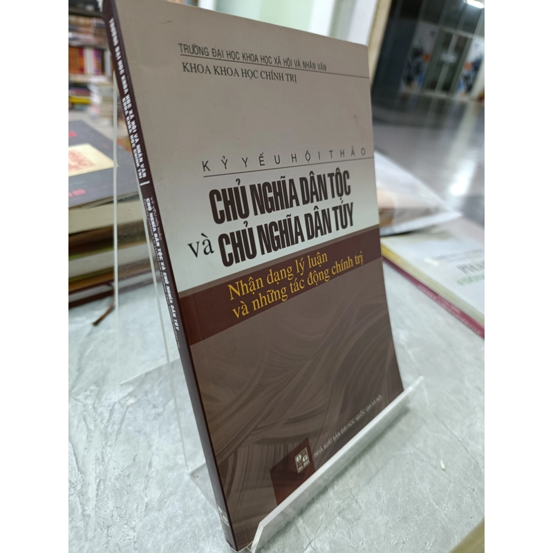 CHỦ NGHĨA DÂN TỘC VÀ CHỦ NGHĨA DÂN TÚY 547410