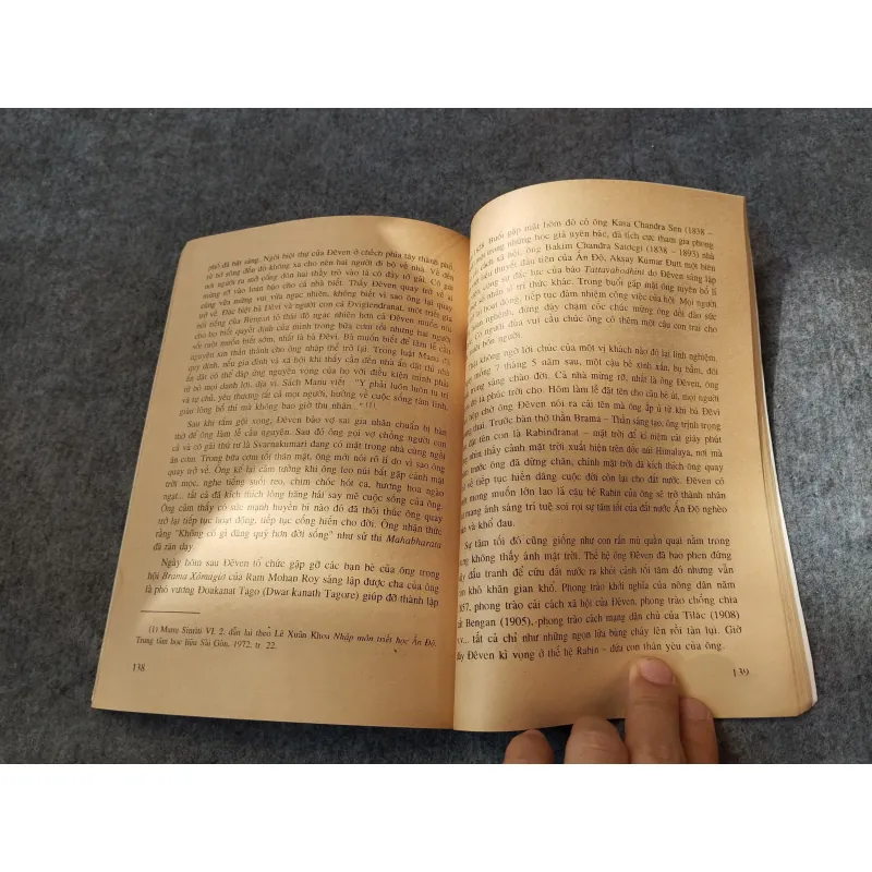 CHÂN DUNG CÁC NHÀ VĂN THẾ GIỚI TẬP BA 720731