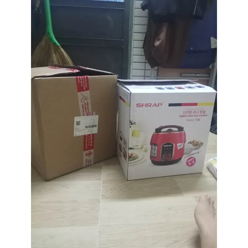 Nồi cơm điện SHRAP màu xanh, thể tích 2,2 lít , tình trạng chưa từng sử dụng 756998