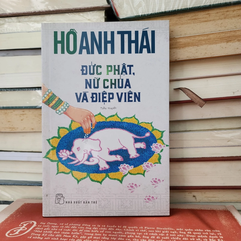 Đức Phật, nữ chúa và điệp viên 416431
