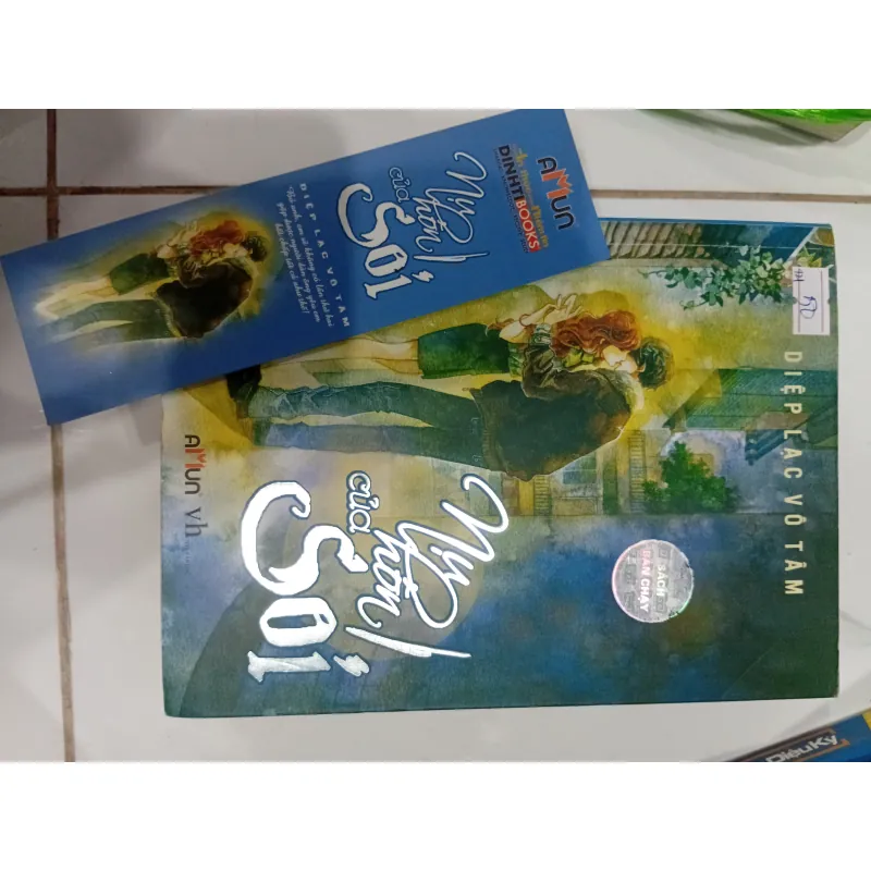 Sách Nụ hôn của sói 1028177