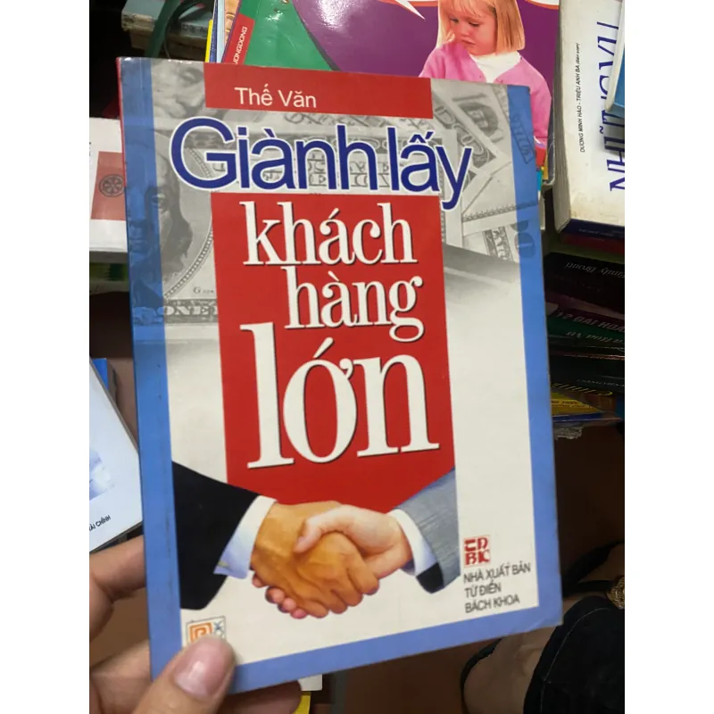 Giành lấy khách hàng lớn 310618