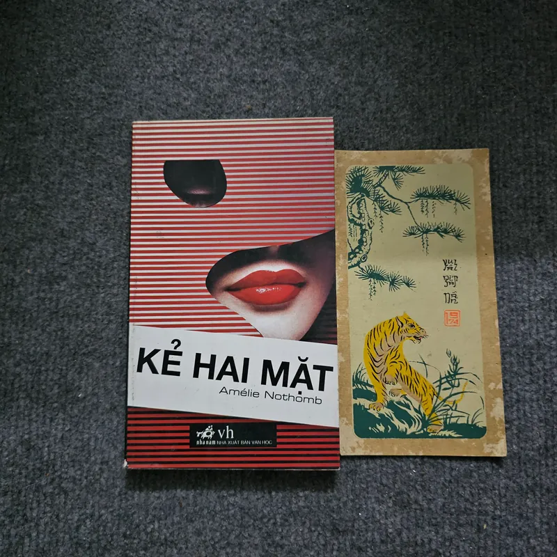 Kẻ hai mặt 736629