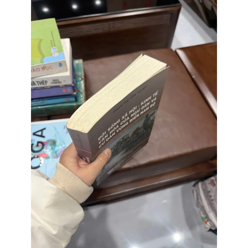 ĐỜI SỐNG XÃ HỘI – KINH TẾ – VĂN HÓA CỦA NGƯ DÂN VÀ CƯ DÂN VÙNG BIỂN NAM BỘ- K4 1019957