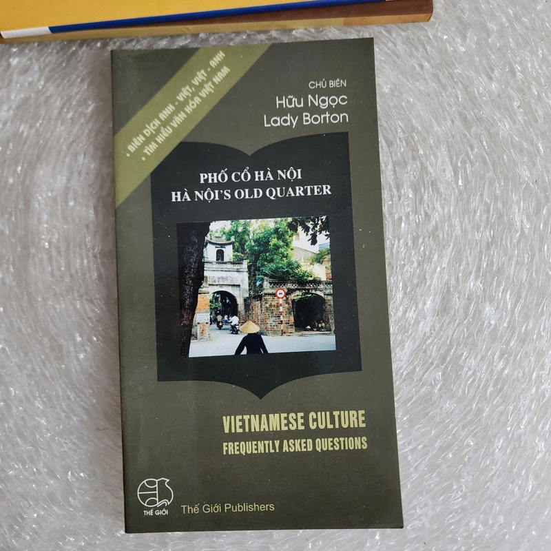 Phố cổ Hà Nội | Hữu Ngọc chủ biên I song ngữ Việt Anh 546206