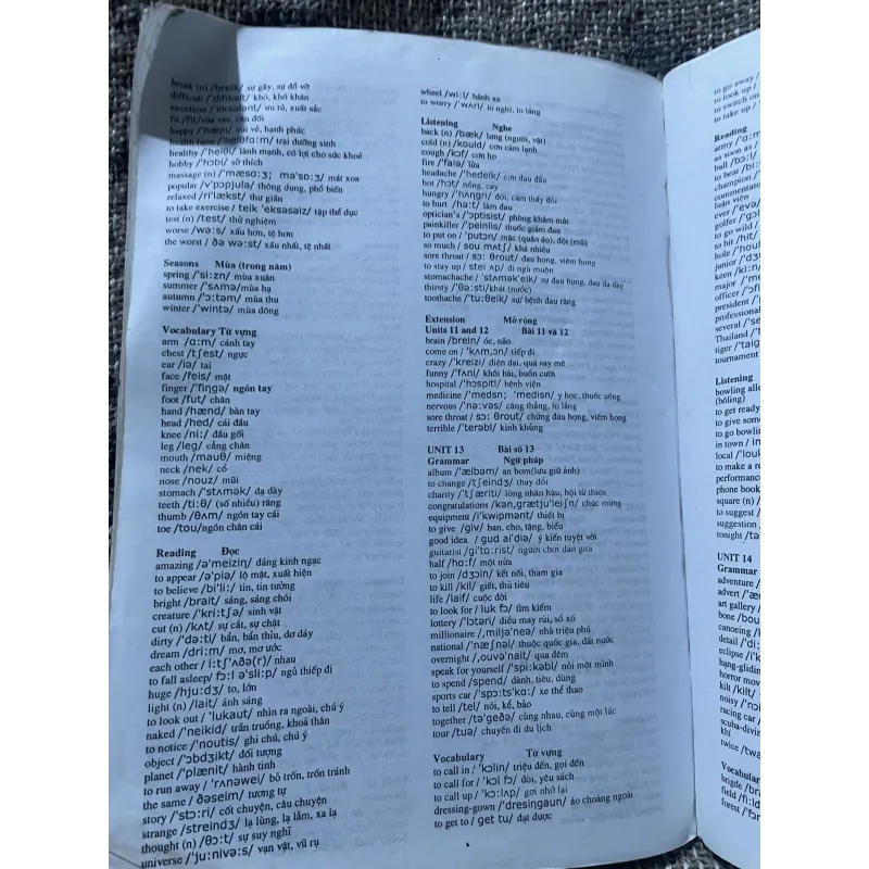 Sách LIFELINES ELEMENTARY STUDENT'S BOOK - AND WORKBOOK  1007006