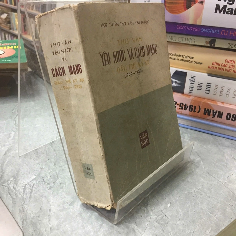 THƠ VĂN YÊU NƯỚC VÀ CÁCH MẠNG ĐẦU THẾ KỈ XX ( 1900-1930 ) 497935