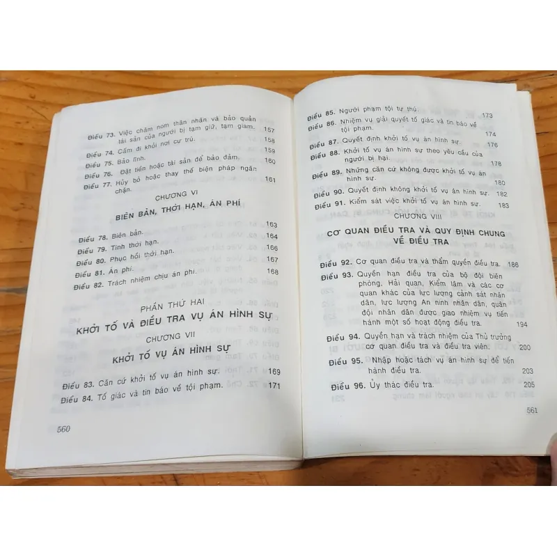 Bình luận khoa học: BỘ LUẬT TỐ TỤNG HÌNH SỰ (577 trang) 791936