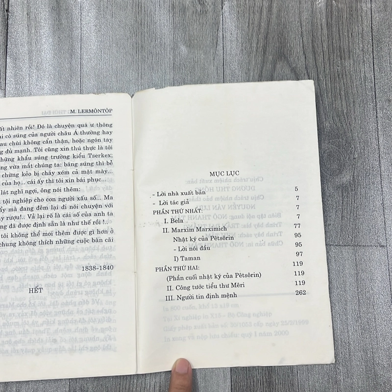 Một anh hùng thời đại. 2b1 521781