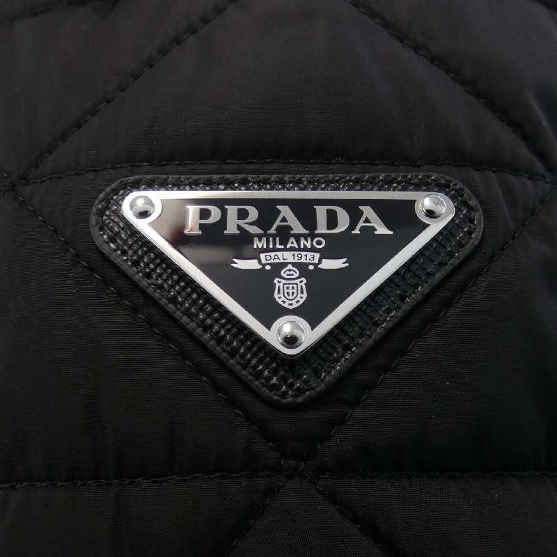Áo khoác PRADA logo tam giác 292070 S222 1WQ9 - Hàng hiệu Chính hãng 822397