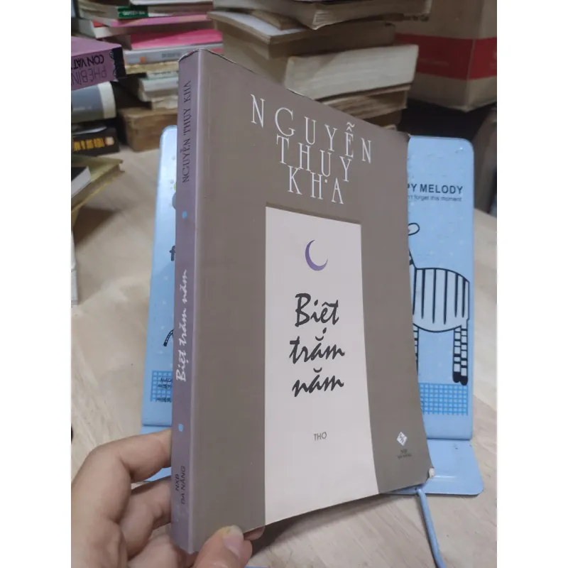 Sách: Biệt trăm năm - TG: Nguyễn Thuỵ Kha (A2) 933524