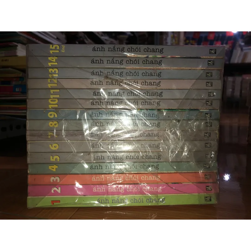 Ánh nắng chói chang  935326