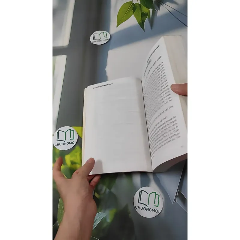 Quản trị xuất nhập khẩu - Đoàn Thị Hồng Vân & Kim Ngọc Đạt 1018850