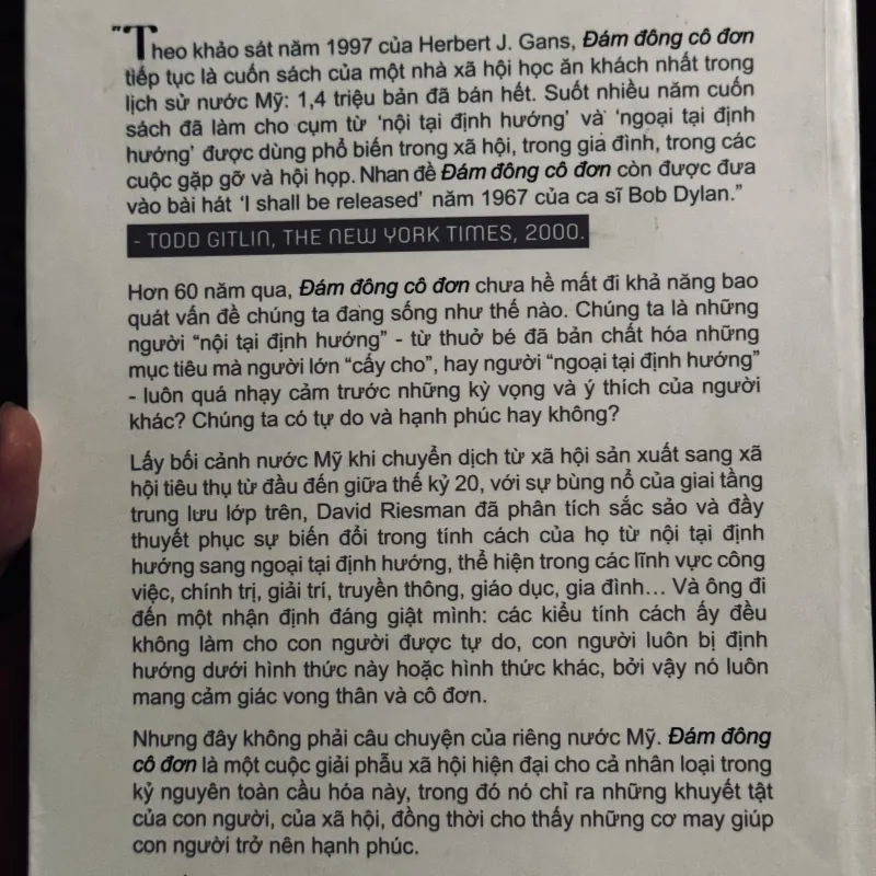 Đám đông cô đơn 758033