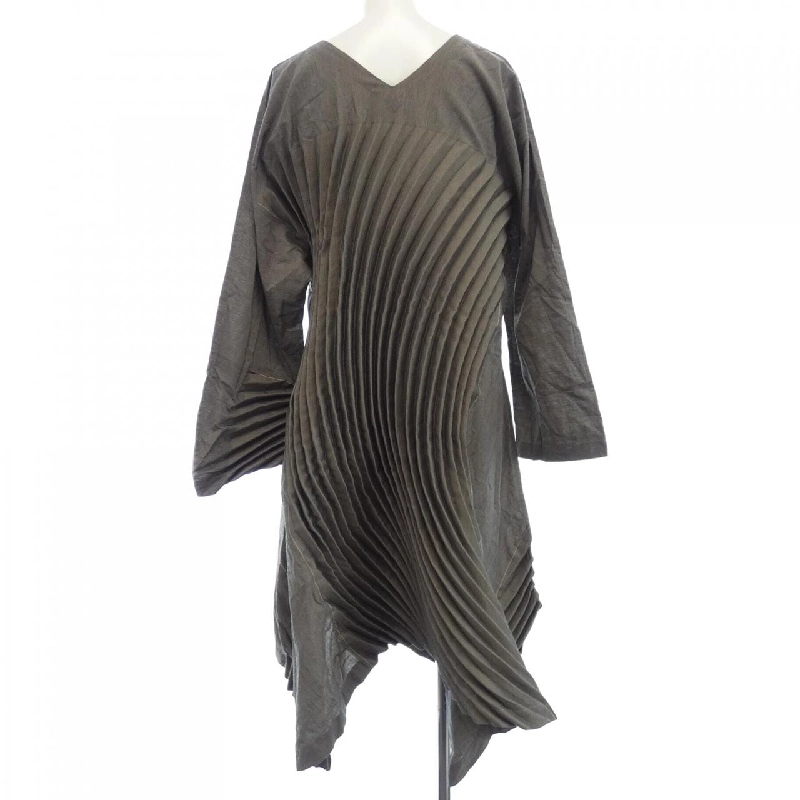 ISSEY MIYAKE 2021 IM13FT134 Áo thun 632066