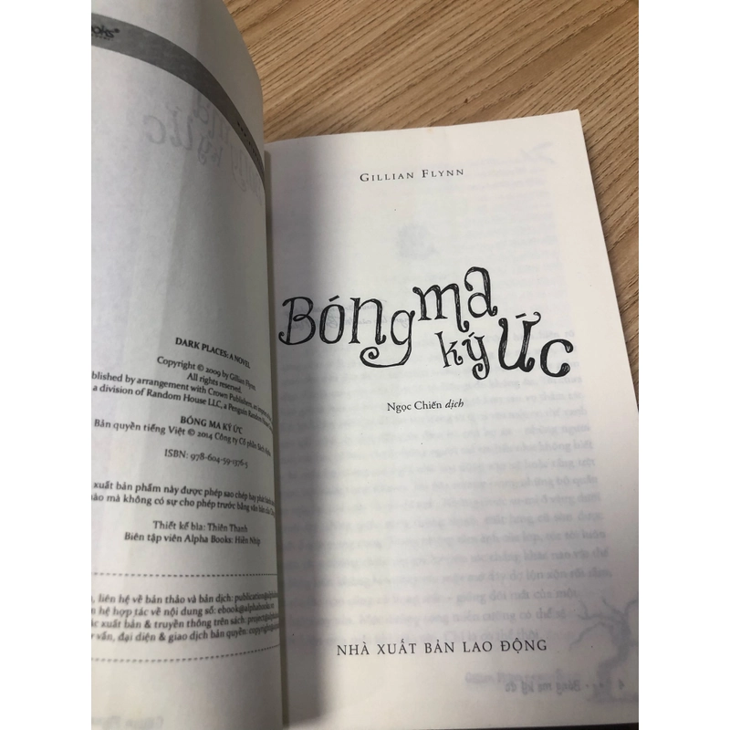 Bóng ma ký ức - Gillian Flynn (sách đẹp) 384396