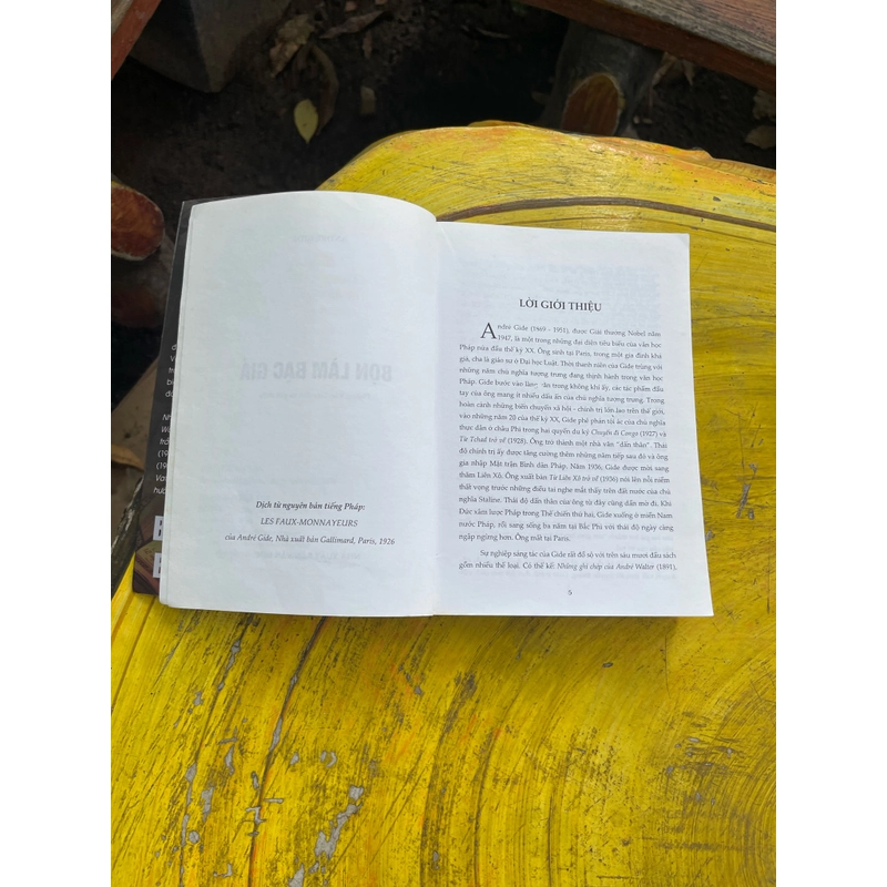 BỌN LÀM BẠC GIẢ- ANDRE GIDE 536977