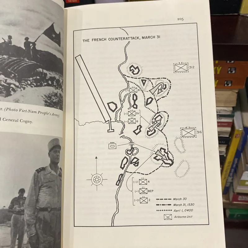 HELL IN A VERY SMALL PLACE, THE SIEGE OF DIEN BIEN PHU (XB 1985)  590883