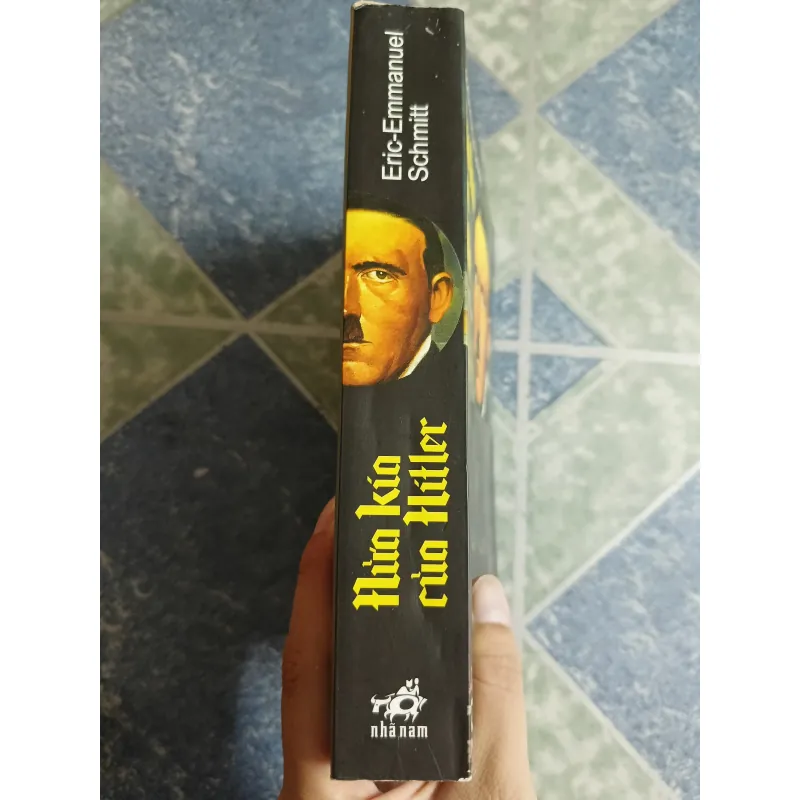 Nữ kia của Hitler - Eric-Emmanuel Schmitt 674200