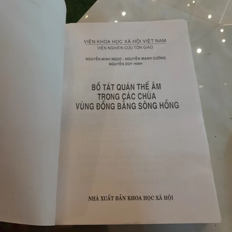 BỒ TÁT QUÁN THẾ ÂM TRONG CÁC CHÙA VÙNG ĐỒNG BẰNG SÔNG HỒNG - NGUYỄN MINH NGỌC 781563