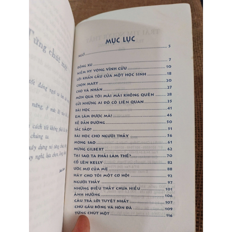 Trái Tim Người Thầy 2004 mới 80% (Sách văn học) HLSC2404 1028533