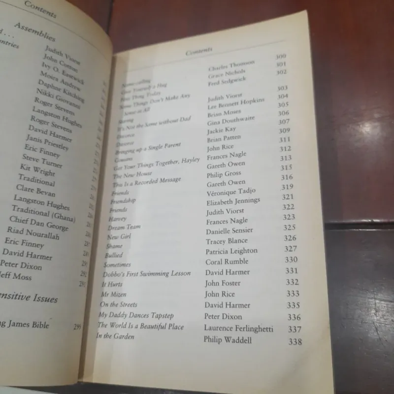 Brian Moses and Pie Corbett - THE WORKS, Poems on every subject and for every occasion 971059