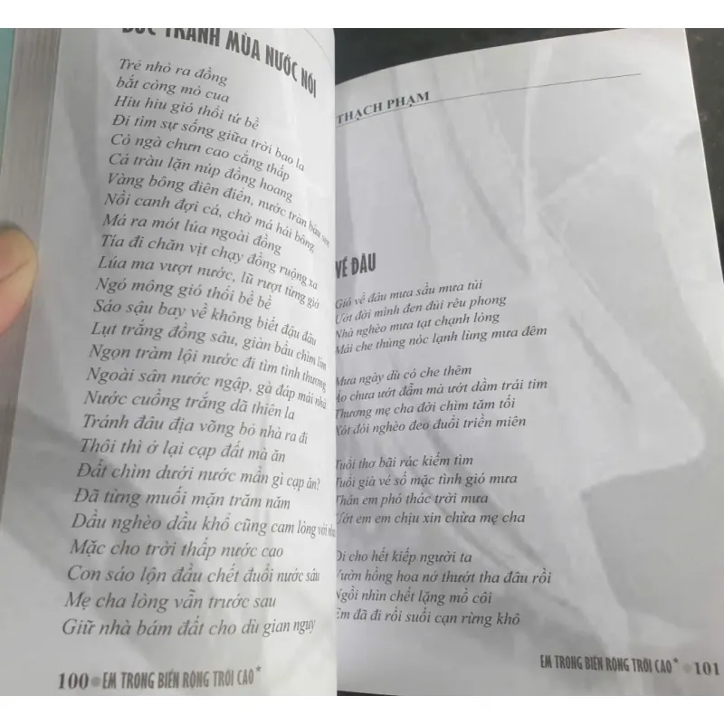 Em Trong Biển Rộng Trời Cao 696845