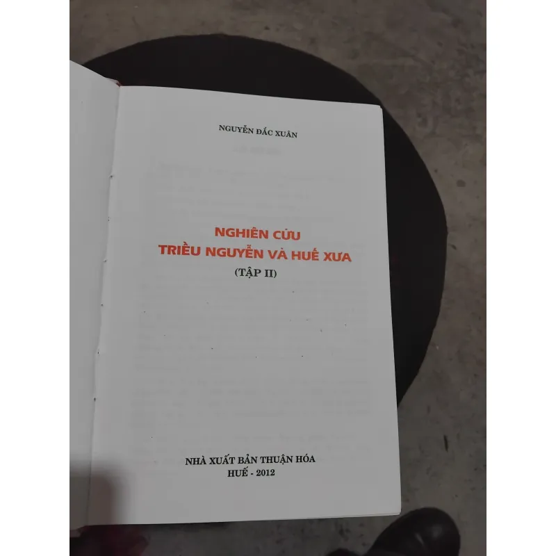 Nghiên cứu triều Nguyễn và Huế xưa của Nguyễn Đắc Xuân 2 tập full 1001937