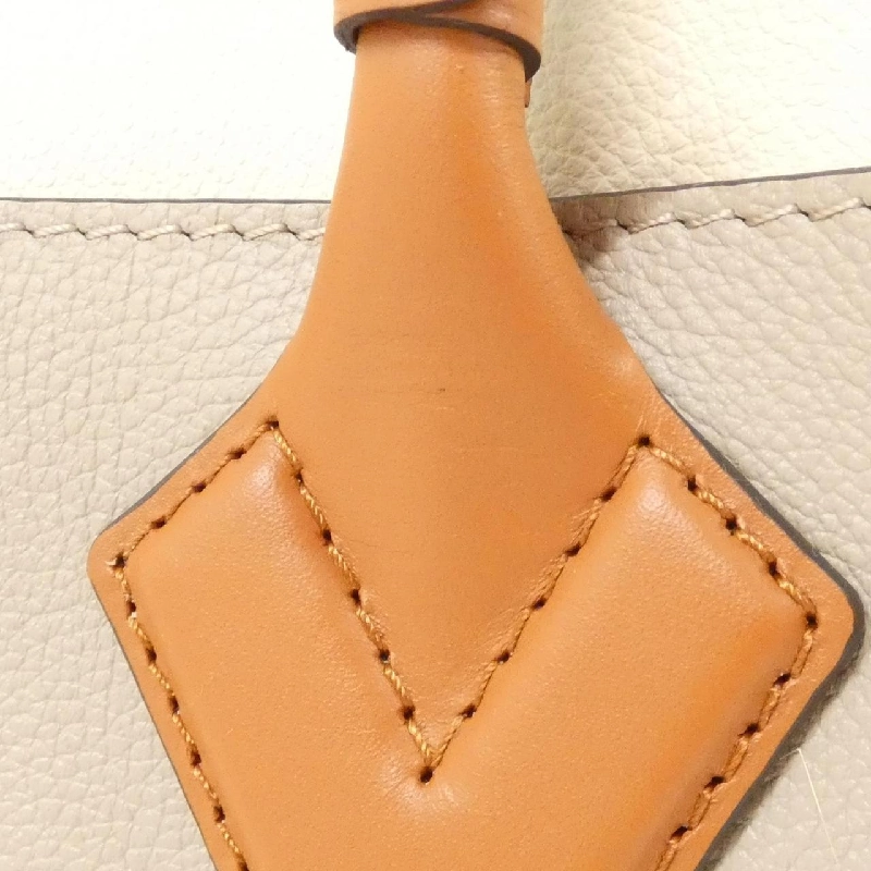 Túi Louis Vuitton On My Side MM M53825 616615