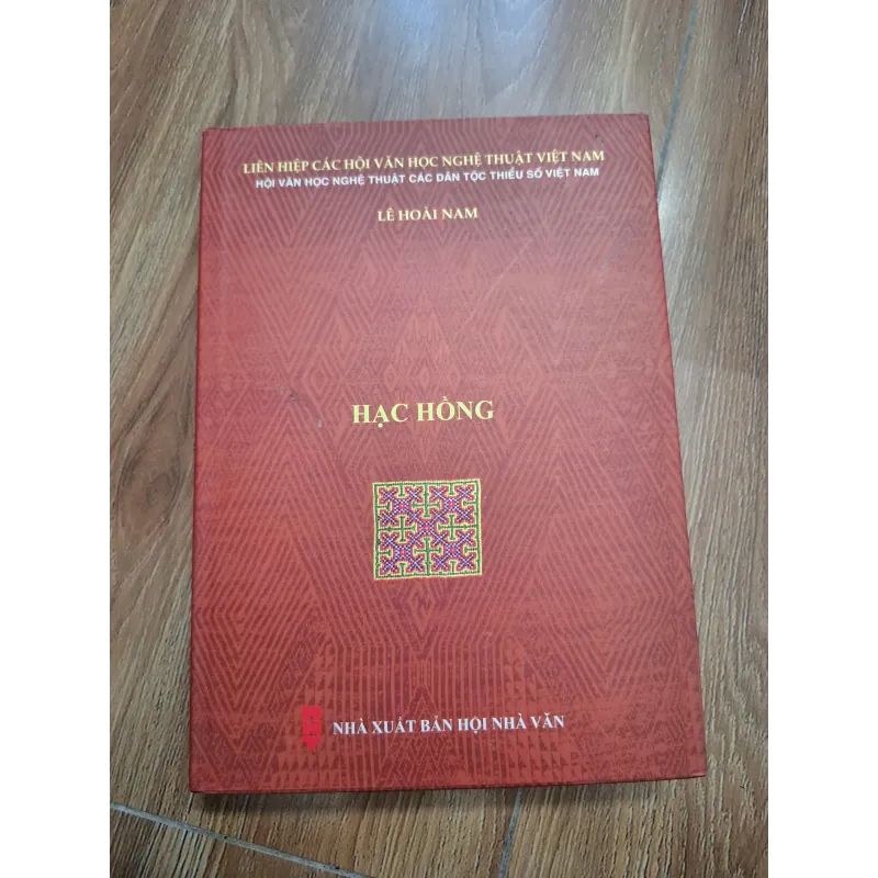 Hạc hồng - Lê Hoài Nam - Văn học dân tộc thiểu số 761593