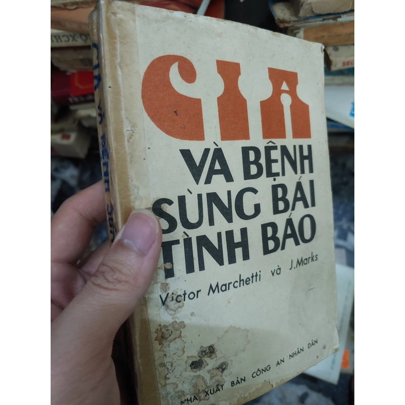 CIA và Bệnh sùng bái tình báo 305714