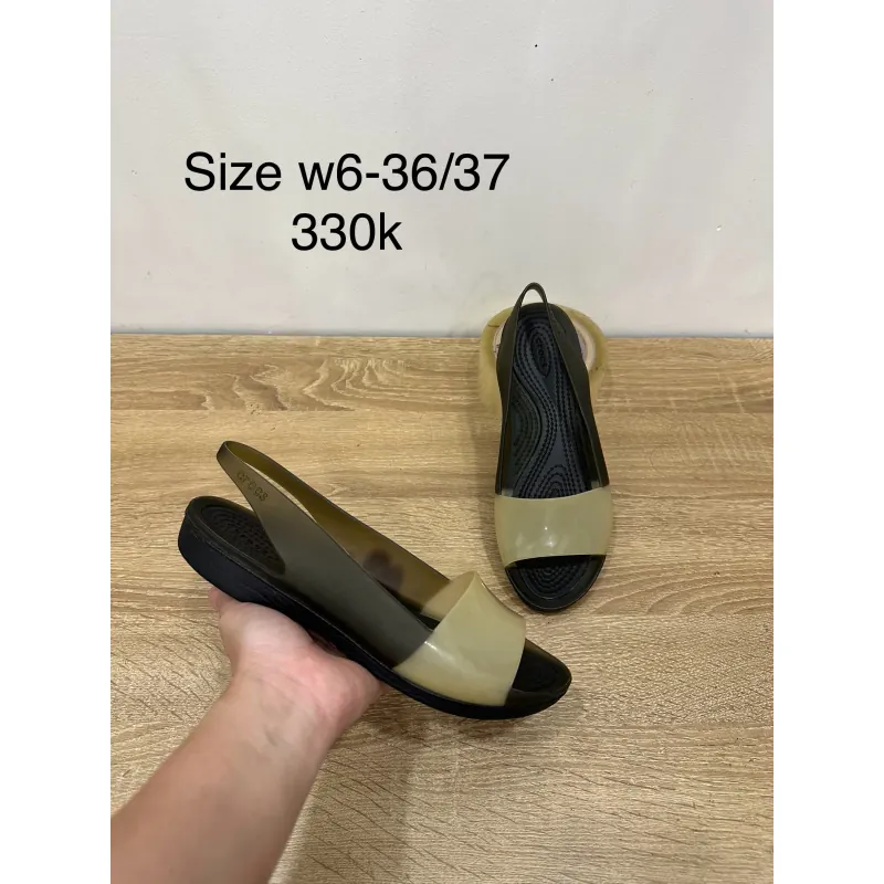Giày crocs 2hand size w6-36/37 độ mới cao hình chụp thật 989531