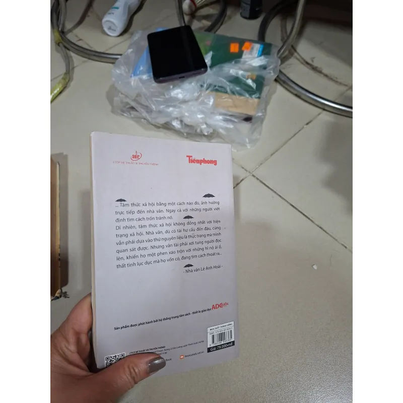 Mưa suốt tháng giêng 957759